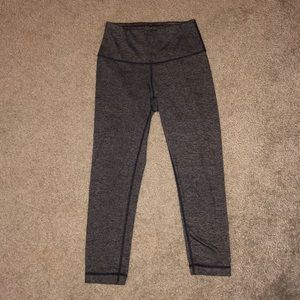 Gray capris leggings